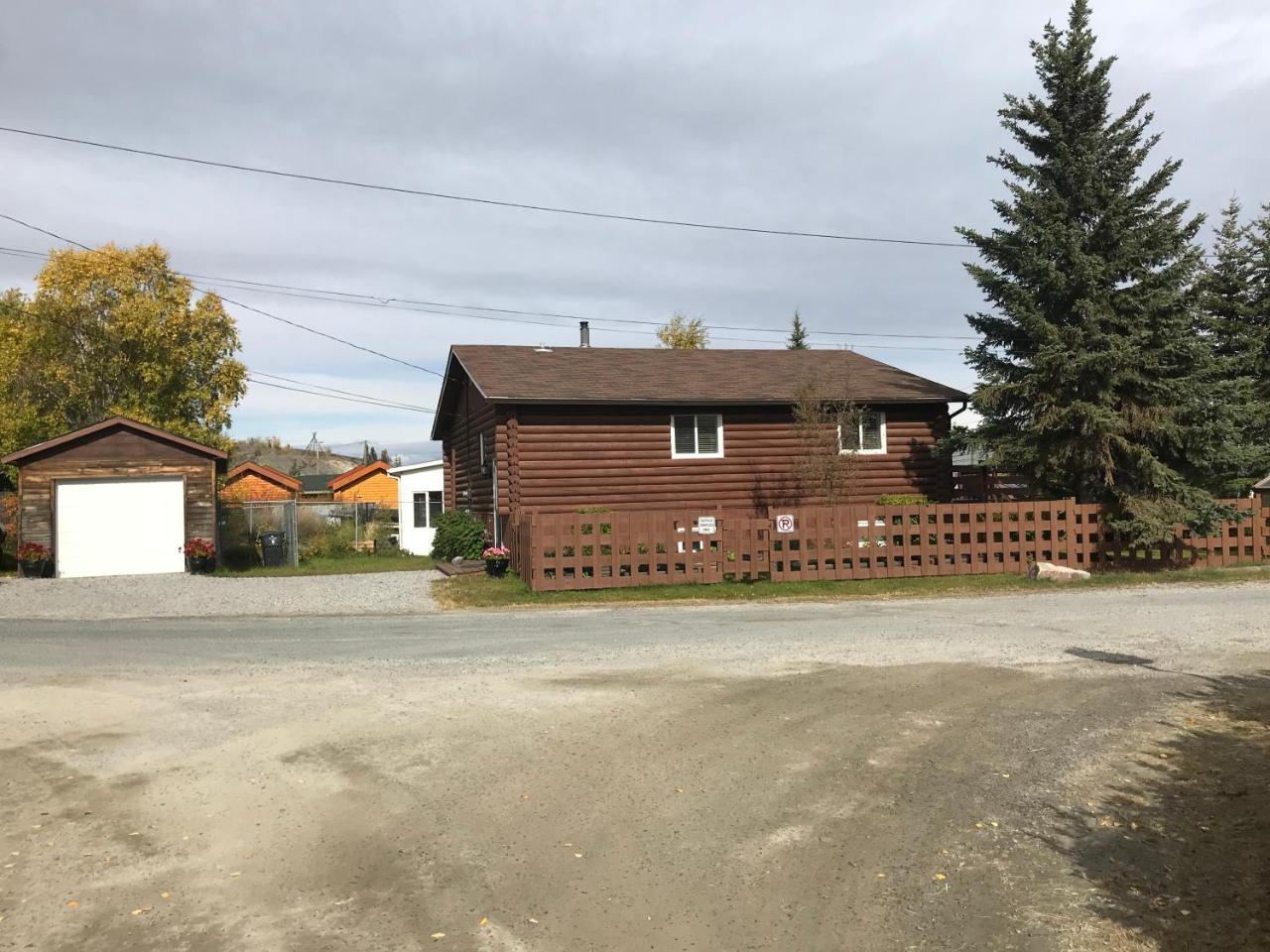 Our Cabin Bed & Breakfast Yellowknife Luaran gambar