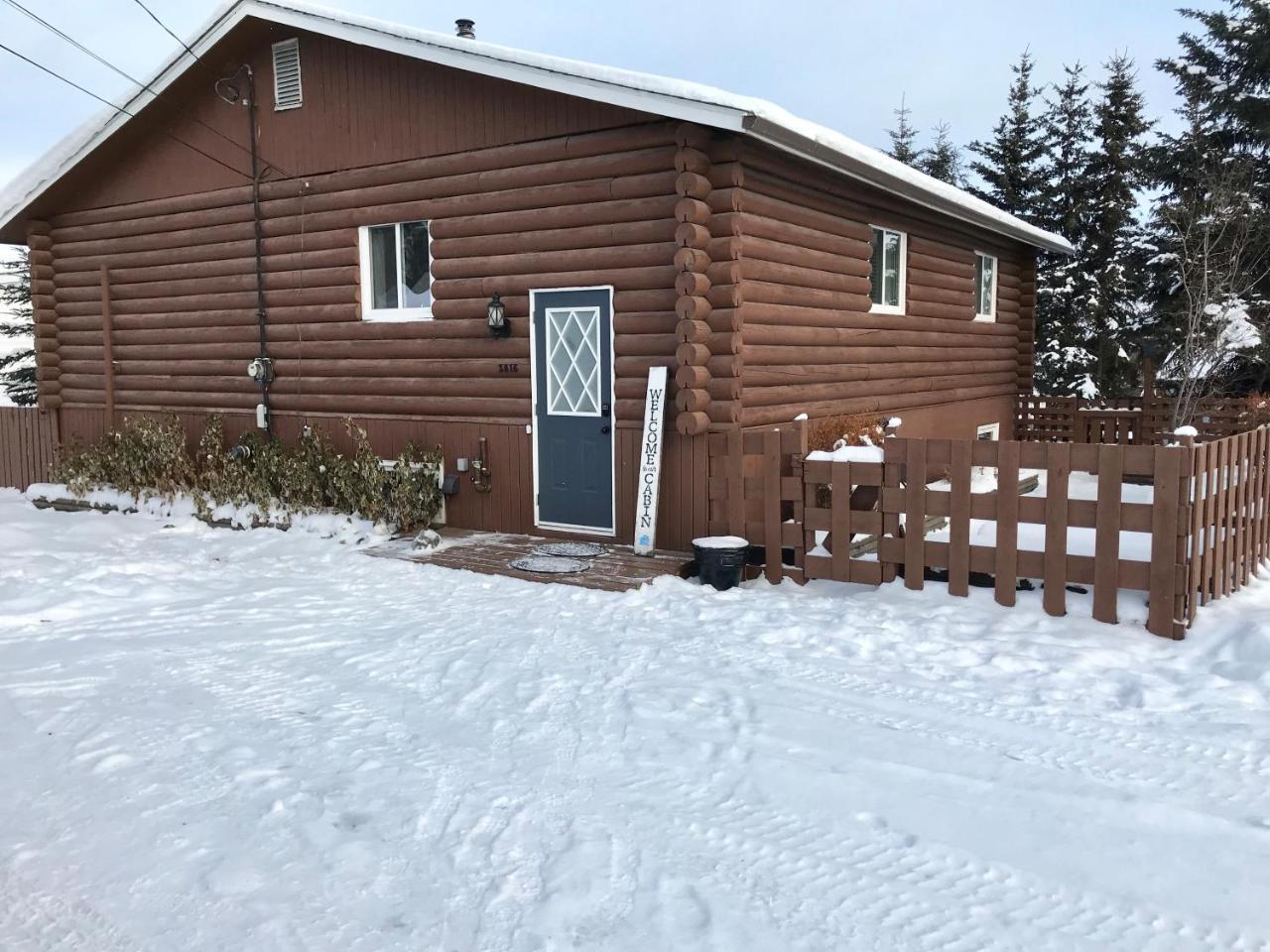 Our Cabin Bed & Breakfast Yellowknife Luaran gambar