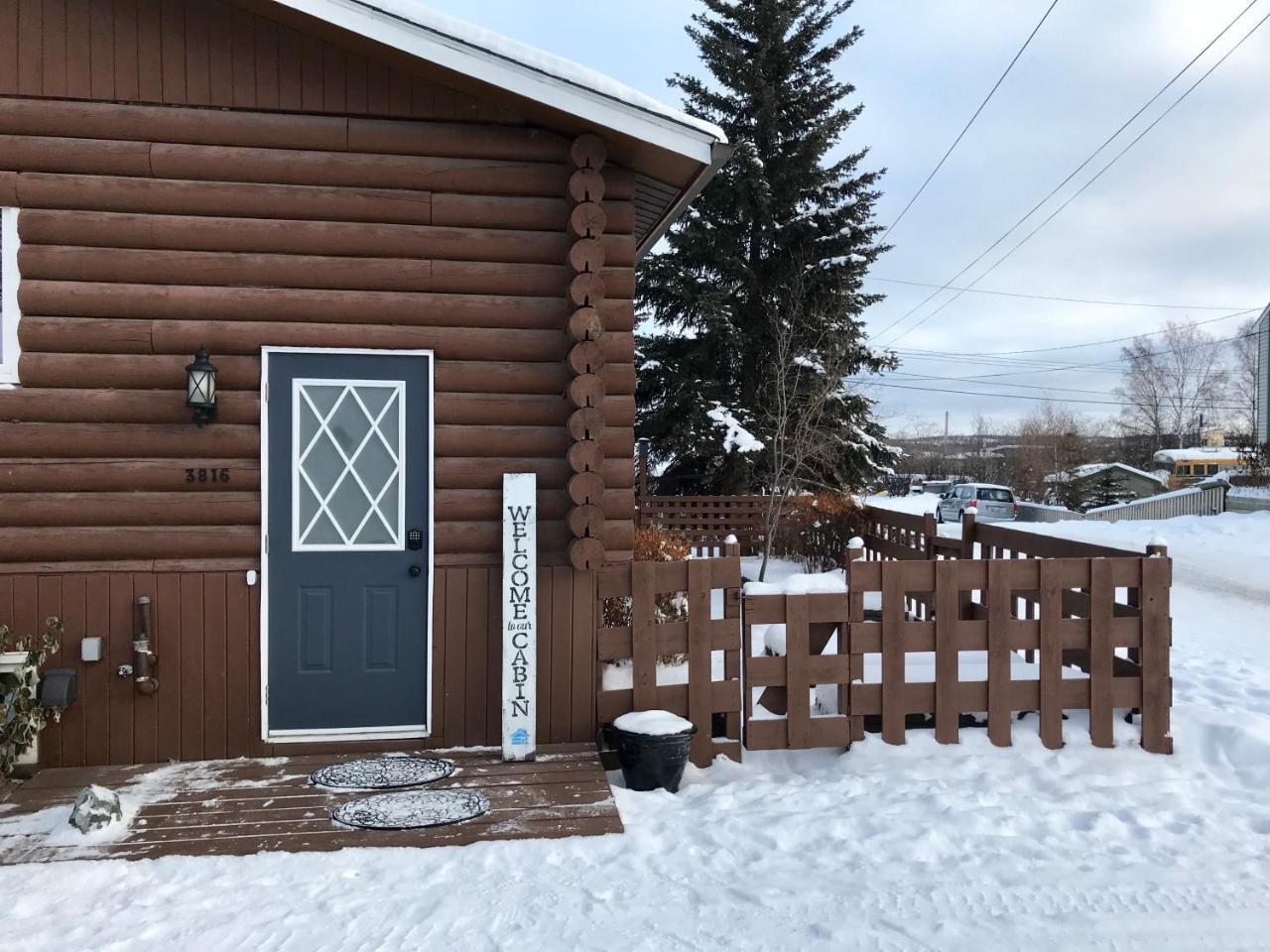 Our Cabin Bed & Breakfast Yellowknife Luaran gambar